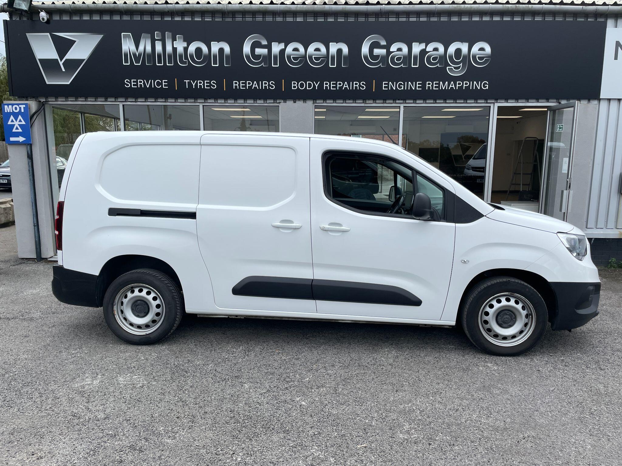 Vauxhall Combo - image 2